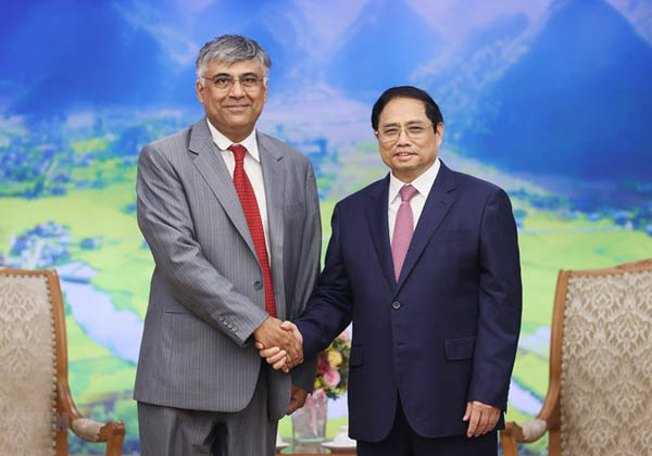 (21)성장 목표 낮췄지만 여전한 베트남 잠재력